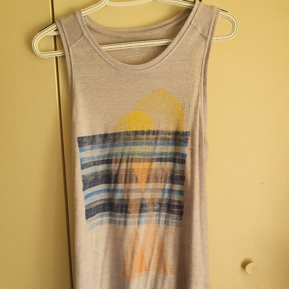 Abstract grey tank